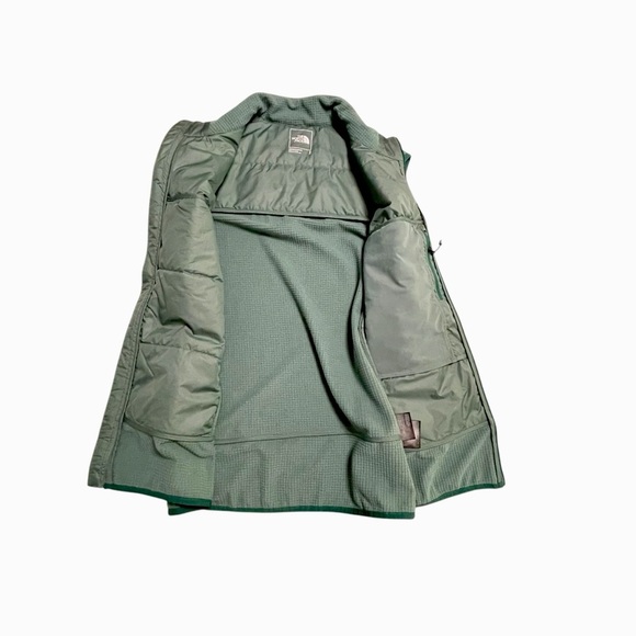 The North Face Men's Winter Warm Pro Vest Size S Slim Fit Color Dark Sage - Picture 10 of 16